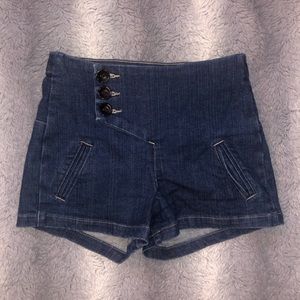 Freedom of Choice high rise jean short